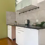 Apartament Large 89m2 Apartment, 3 Bedrooms And 2 Bathrooms