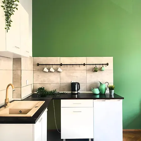 דירה Large 89m2 Apartment, 3 Bedrooms And 2 Bathrooms *