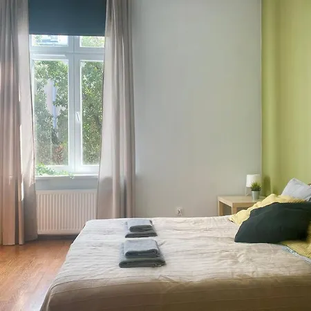 Large 89m2 Apartment, 3 Bedrooms And 2 Bathrooms 公寓 *