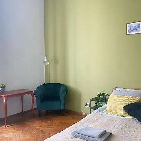 Large 89m2 Apartment, 3 Bedrooms And 2 Bathrooms