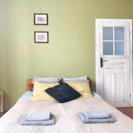 Apartman Large 89m2 Apartment, 3 Bedrooms And 2 Bathrooms *
