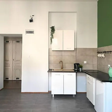 Large 89m2 Apartment, 3 Bedrooms And 2 Bathrooms