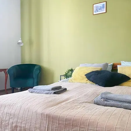 Apartman Large 89m2 Apartment, 3 Bedrooms And 2 Bathrooms