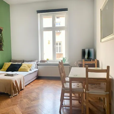 Apartament Large 89m2 Apartment, 3 Bedrooms And 2 Bathrooms