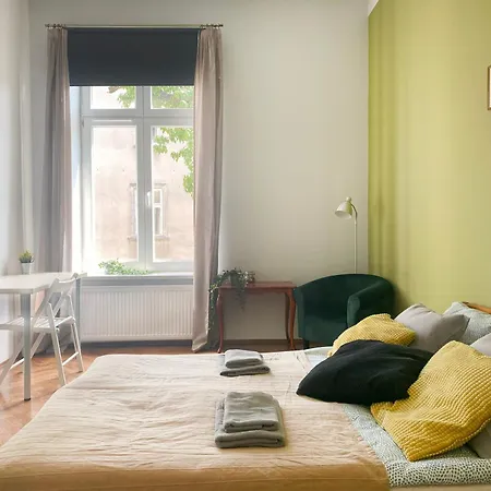 شقة Large 89m2 Apartment, 3 Bedrooms And 2 Bathrooms