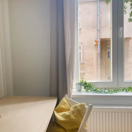 Large 89m2 Apartment, 3 Bedrooms And 2 Bathrooms Apartament *