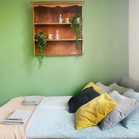 Large 89m2 Apartment, 3 Bedrooms And 2 Bathrooms Apartament *