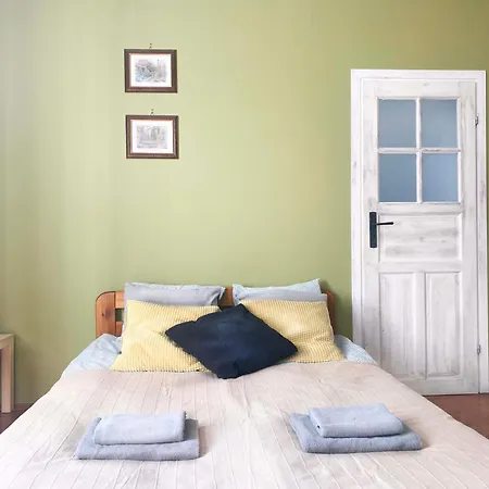 Large 89m2 Apartment, 3 Bedrooms And 2 Bathrooms Apartament
