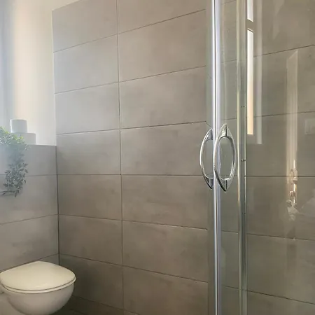 Large 89m2 Apartment, 3 Bedrooms And 2 Bathrooms Apartament