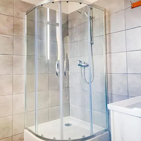 아파트 Large 89m2 Apartment, 3 Bedrooms And 2 Bathrooms