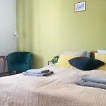 شقة Large 89m2 Apartment, 3 Bedrooms And 2 Bathrooms