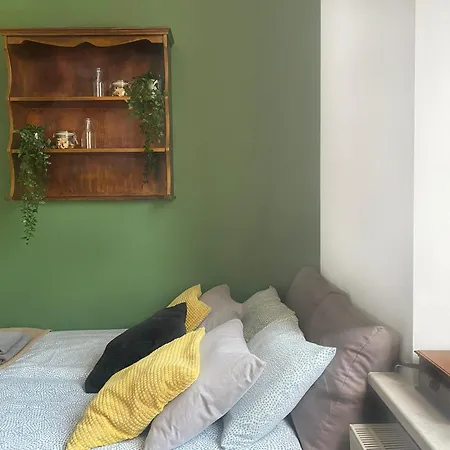 Large 89m2 Apartment, 3 Bedrooms And 2 Bathrooms شقة كراكوفيا